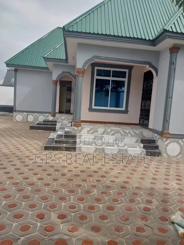 4bdrm House in Mzambarauni, Chamazi for Sale in Chamazi