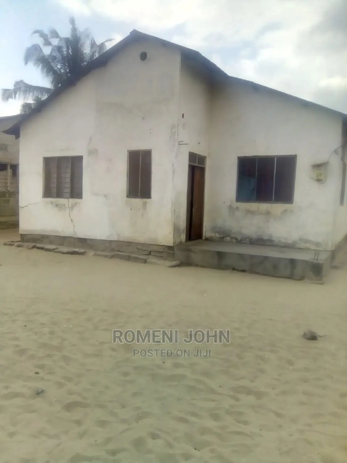 Furnished 6bdrm Townhouse/Terrace in Tanzania Daressalaam for Sale in Ukonga