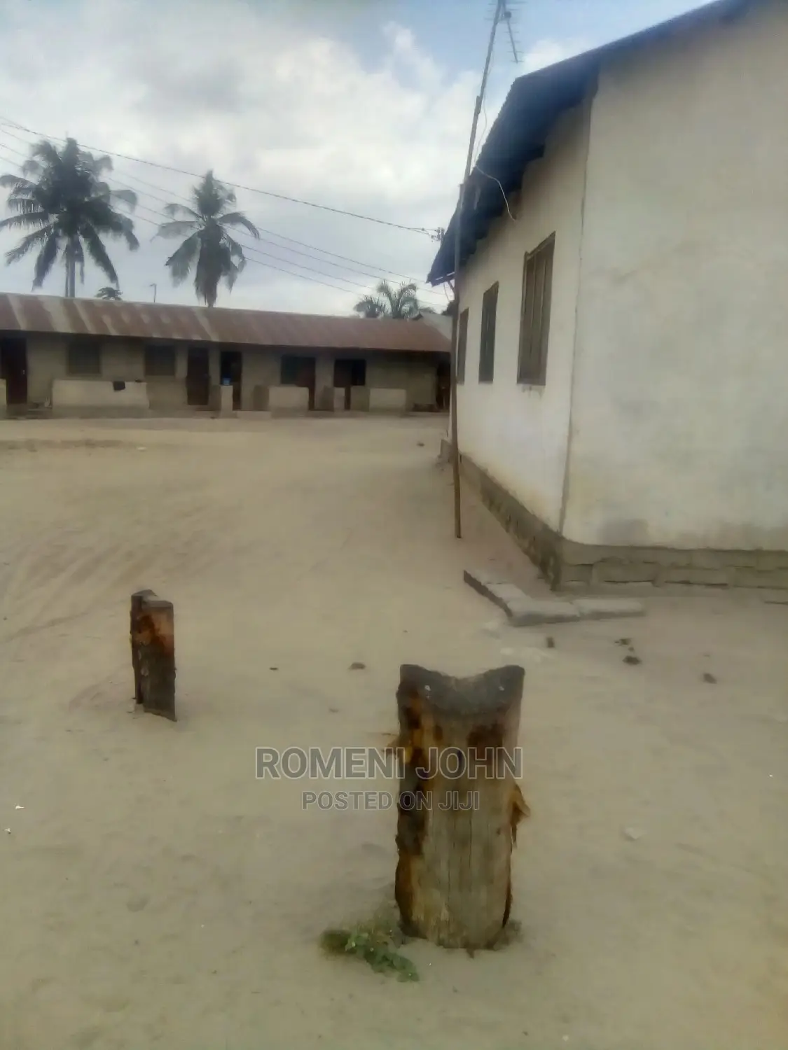 Furnished 6bdrm Townhouse/Terrace in Tanzania Daressalaam for Sale in Ukonga