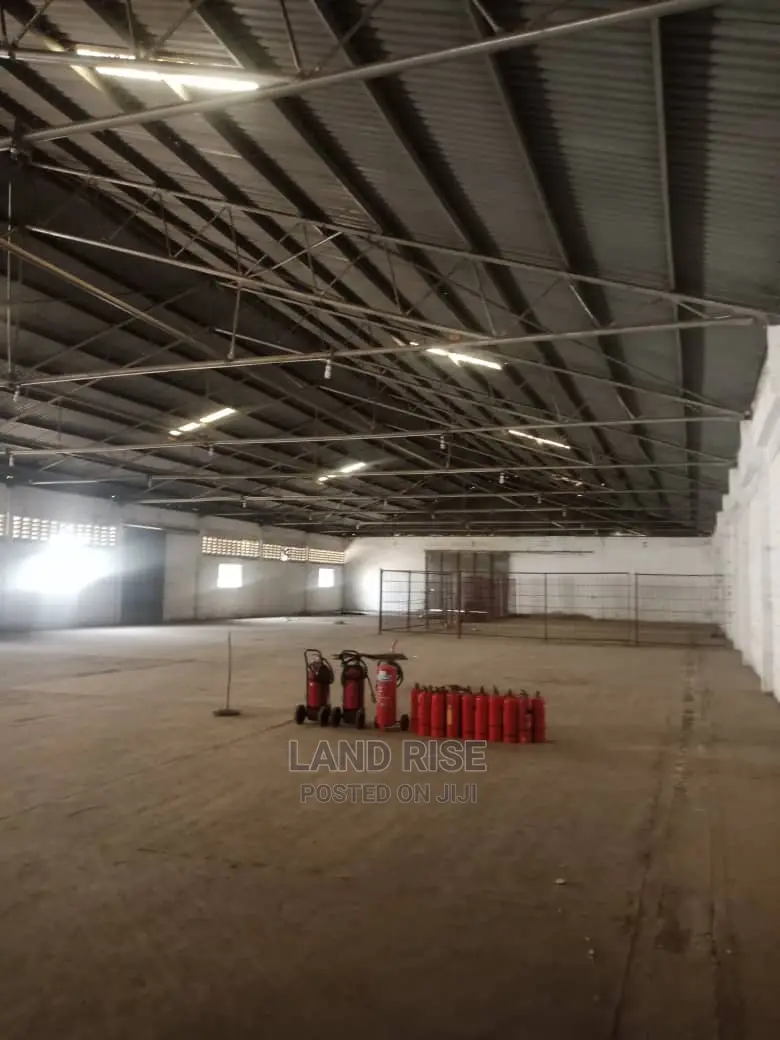 Warehouse/Godown in Vingunguti