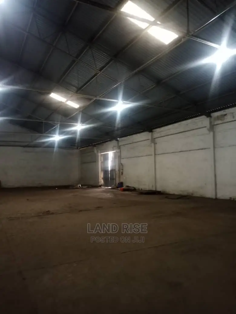 Warehouse/Godown in Vingunguti