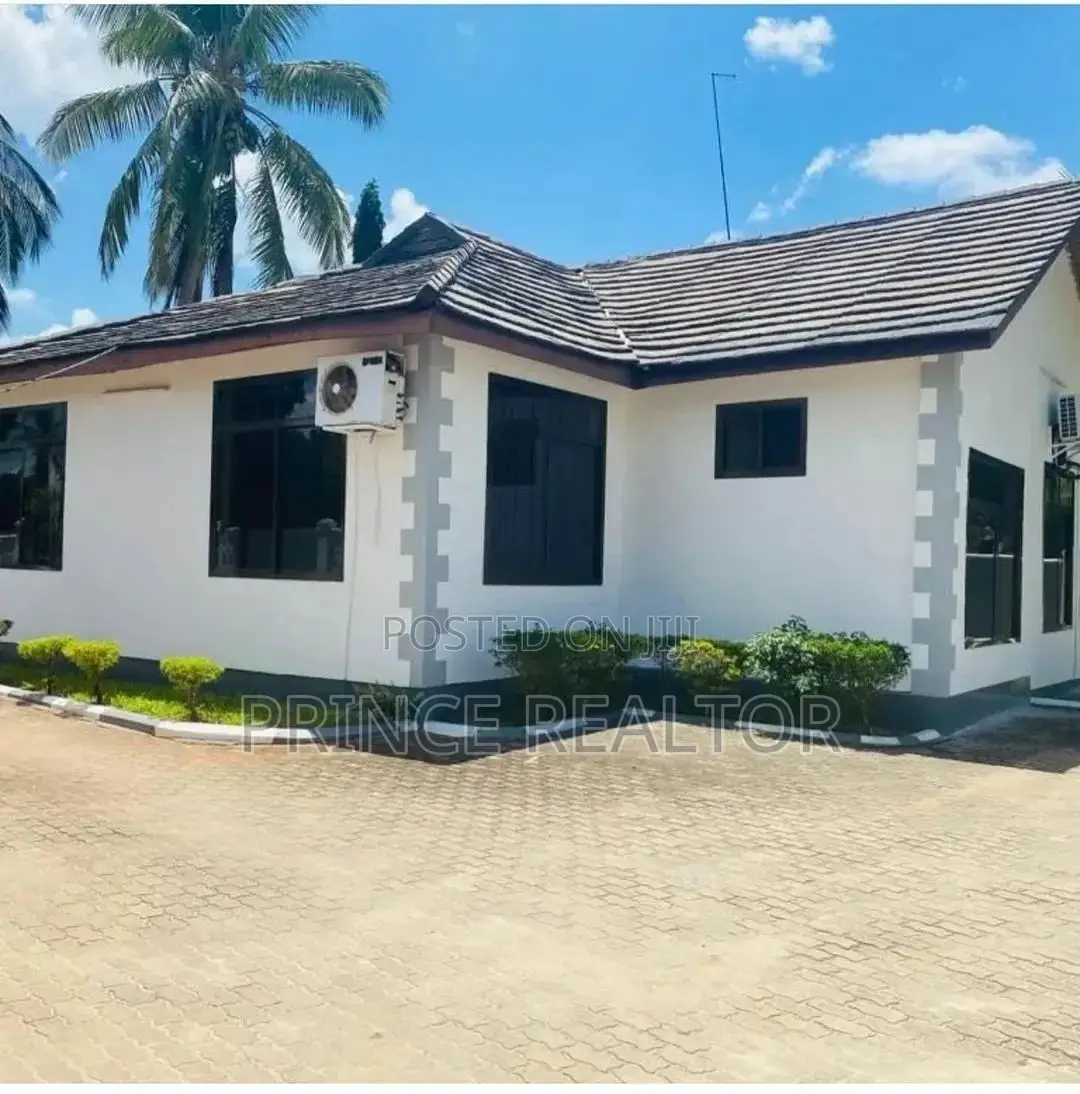 4bdrm House in Bahari Beach, Ilala for Sale in Ilala