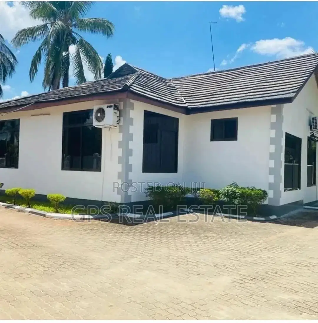 4bdrm House in Bahari Beach, Ilala for Sale in Ilala