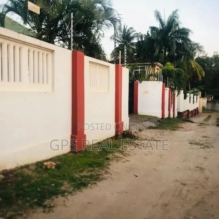 3bdrm House in Goba Lastanza, Kinondoni for sale in Kinondoni