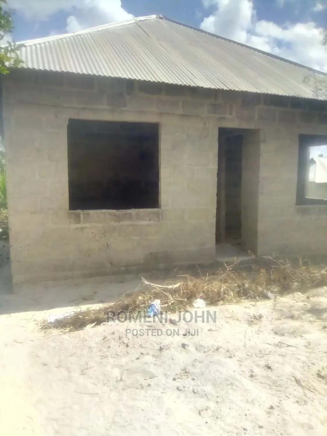 Furnished 6bdrm Townhouse/Terrace in Tanzania Daressalaam for Sale in Ukonga