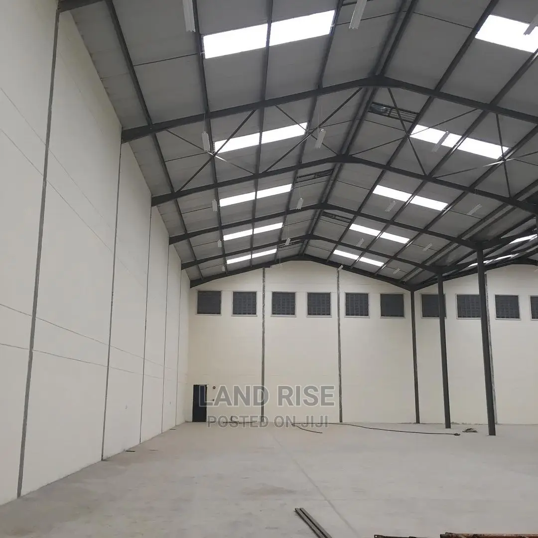 Warehouse/ Godown in Vingunguti