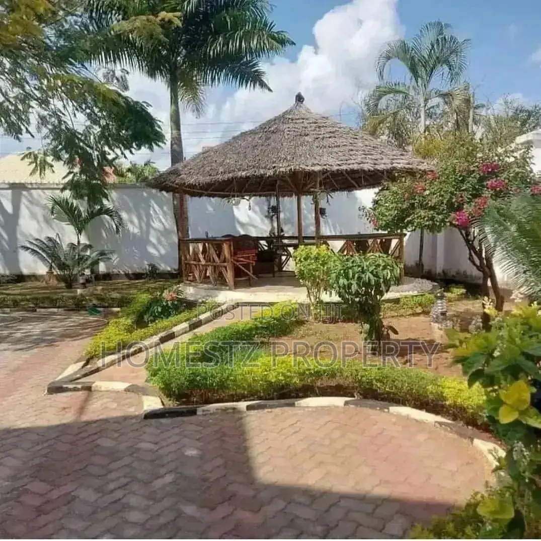 4bdrm House in Bunju B, Kinondoni for Sale in Kinondoni