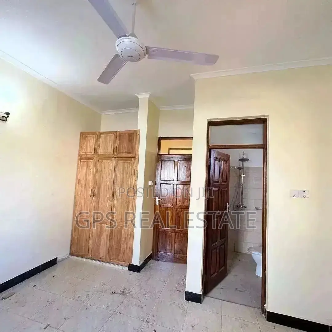 4bdrm House in Bunju B, Kinondoni for Sale in Kinondoni
