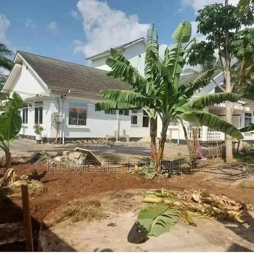 4bdrm House in Bunju B, Kinondoni for Sale in Kinondoni