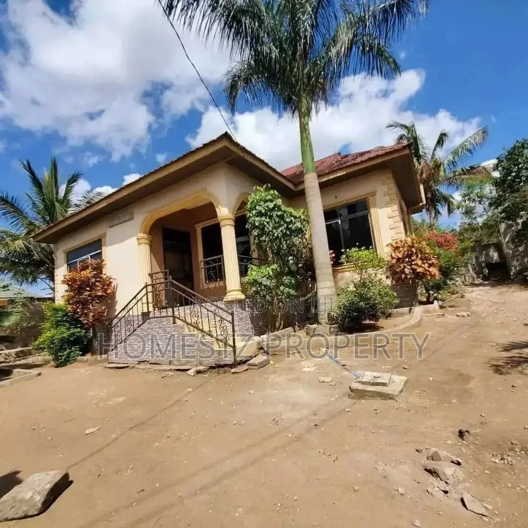 3bdrm House in Mbezi Makabe, Kinondoni for Sale in Kinondoni