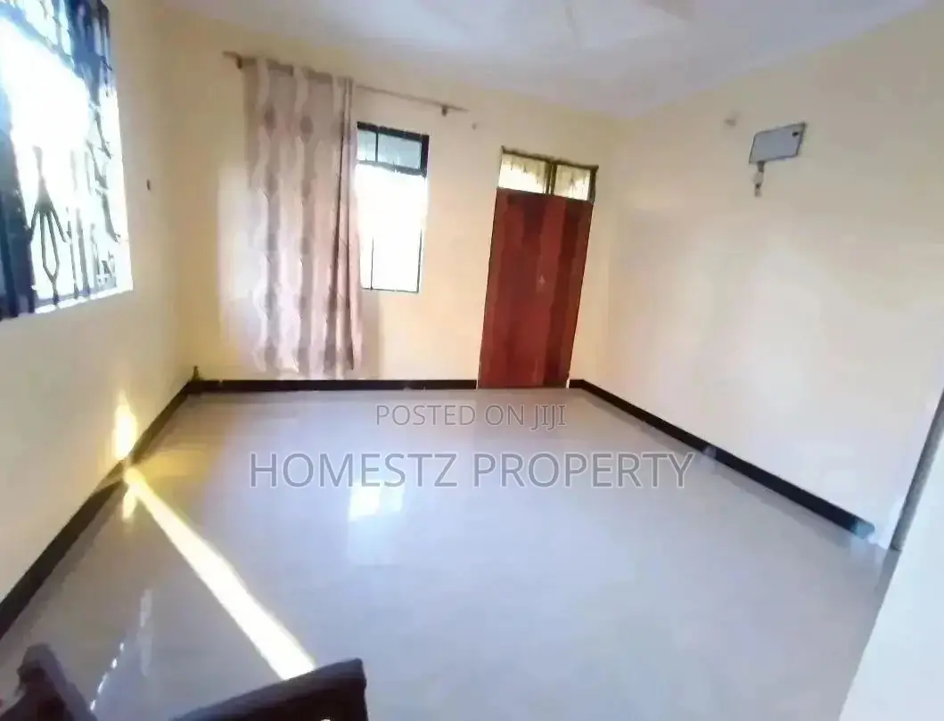 3bdrm House in Kibanda Cha Mkaa, Kinondoni for Sale in Kinondoni