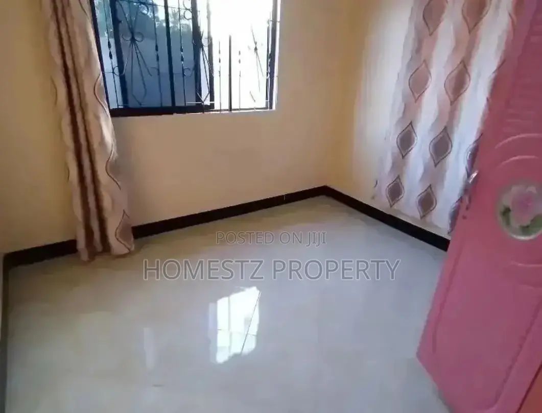 3bdrm House in Kibanda Cha Mkaa, Kinondoni for Sale in Kinondoni
