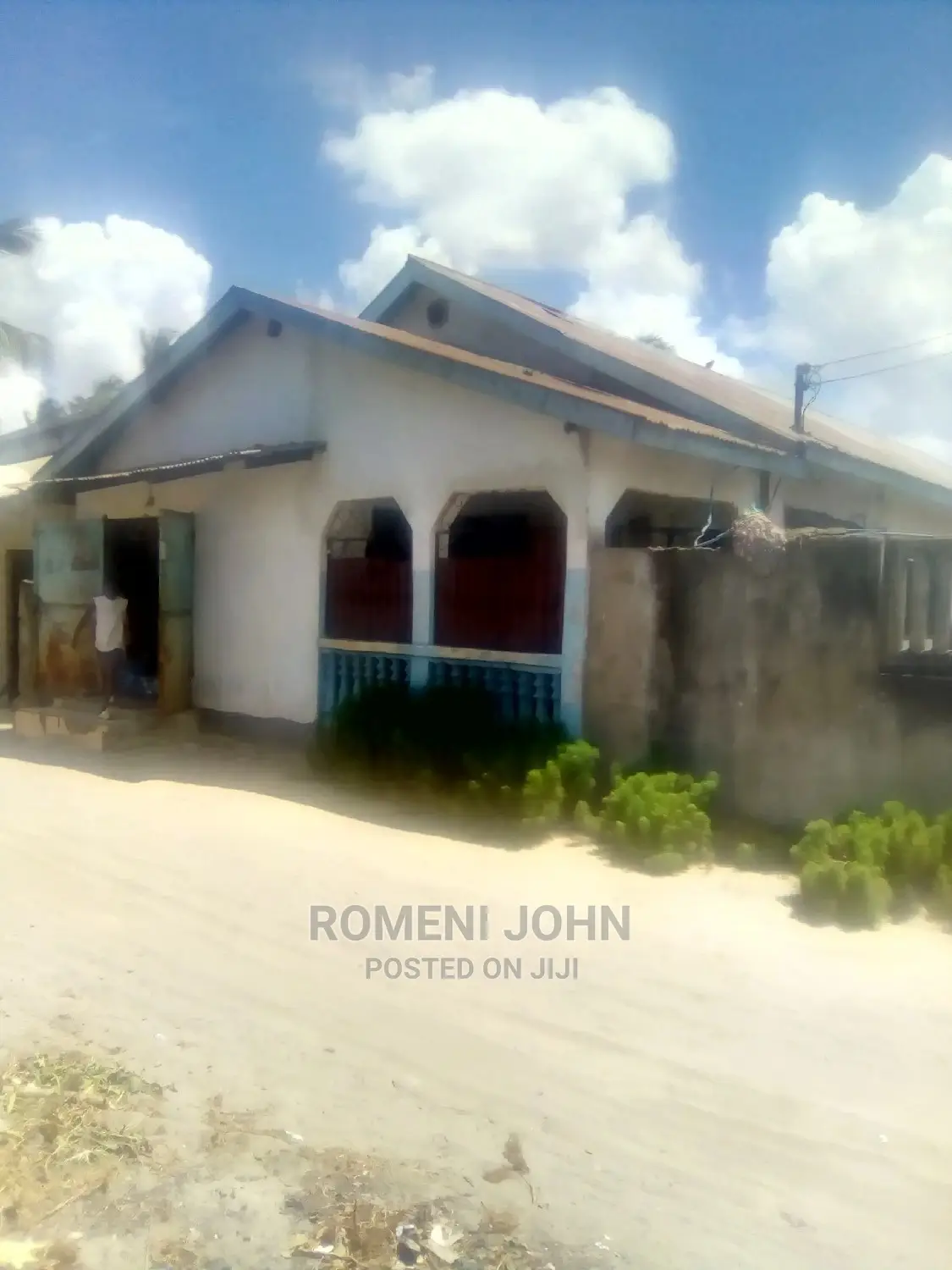 Furnished 10bdrm Townhouse/Terrace in Tanzania Daressalaam for Sale in Ukonga