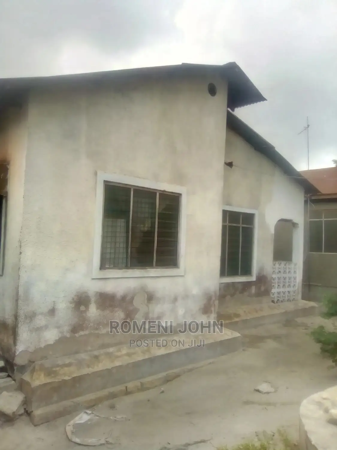 Furnished 6bdrm Townhouse/Terrace in Tanzania Daressalaam for Sale in Ukonga