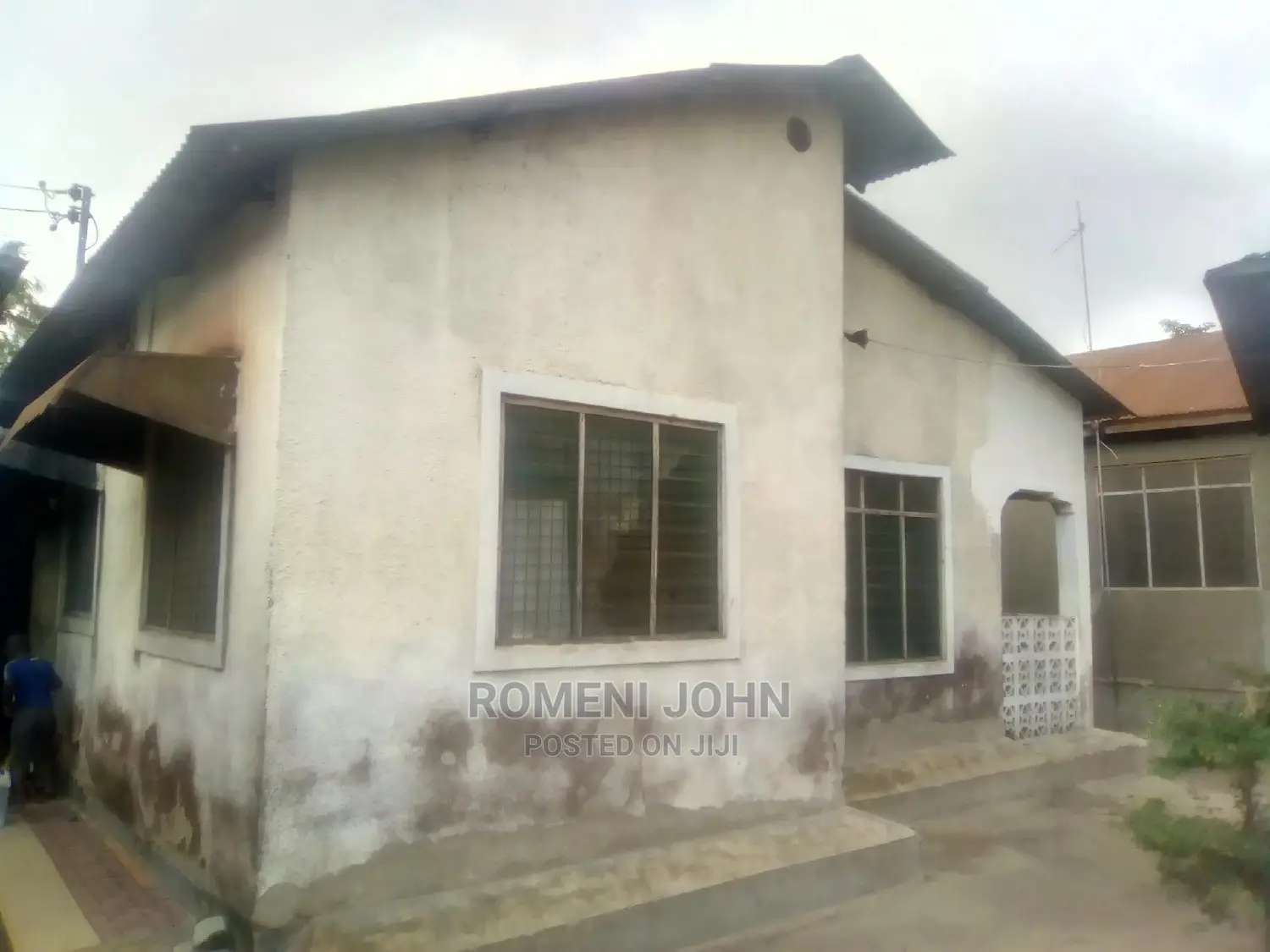 Furnished 6bdrm Townhouse/Terrace in Tanzania Daressalaam for Sale in Ukonga