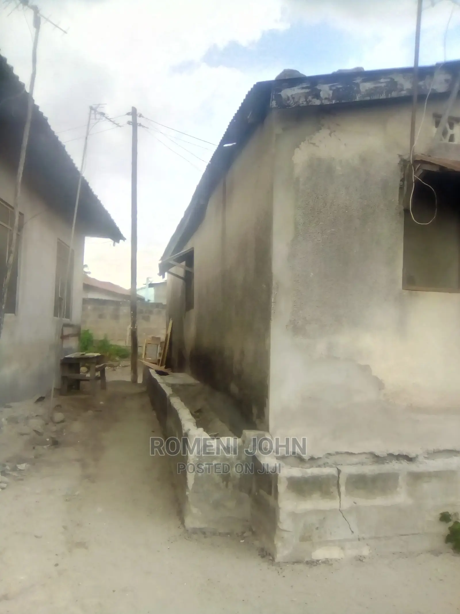 6bdrm Townhouse/Terrace in Tanzania Daressalaam for Sale in Ukonga