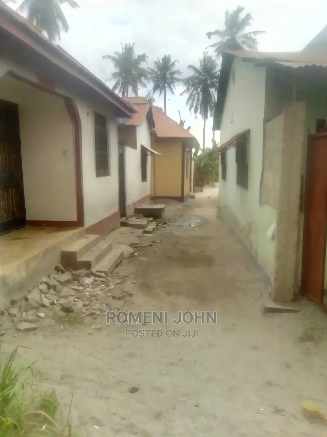 Furnished 7bdrm Townhouse/Terrace in Tanzania Daressalaam for sale in Ukonga