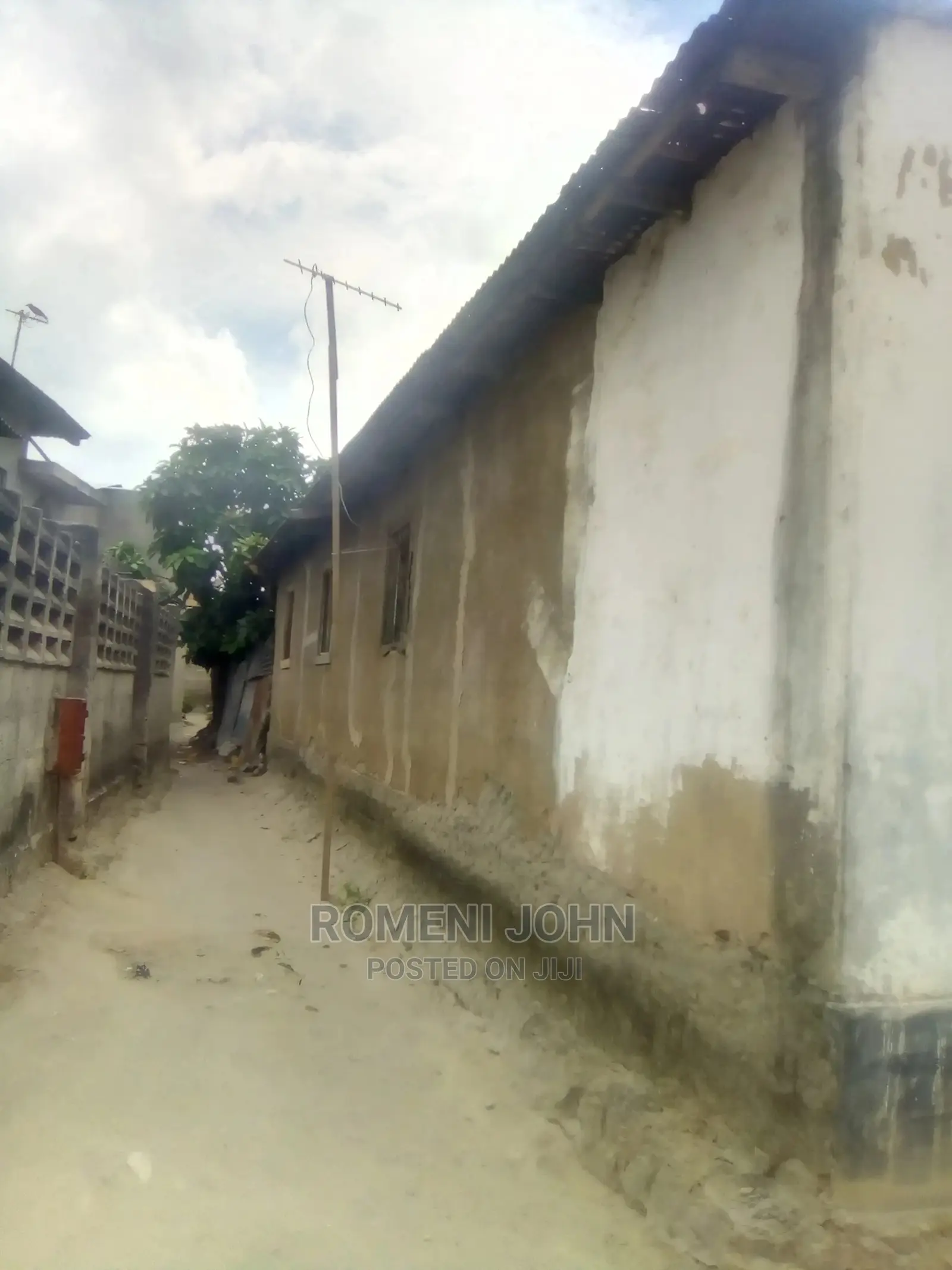 8bdrm Townhouse/Terrace in Tanzania Daressalaam for Sale in Ukonga