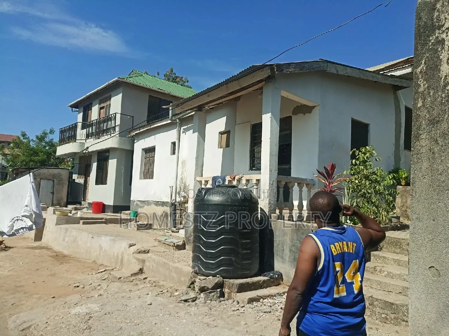 10bdrm House in Kimara, Kinondoni for Sale in Kinondoni