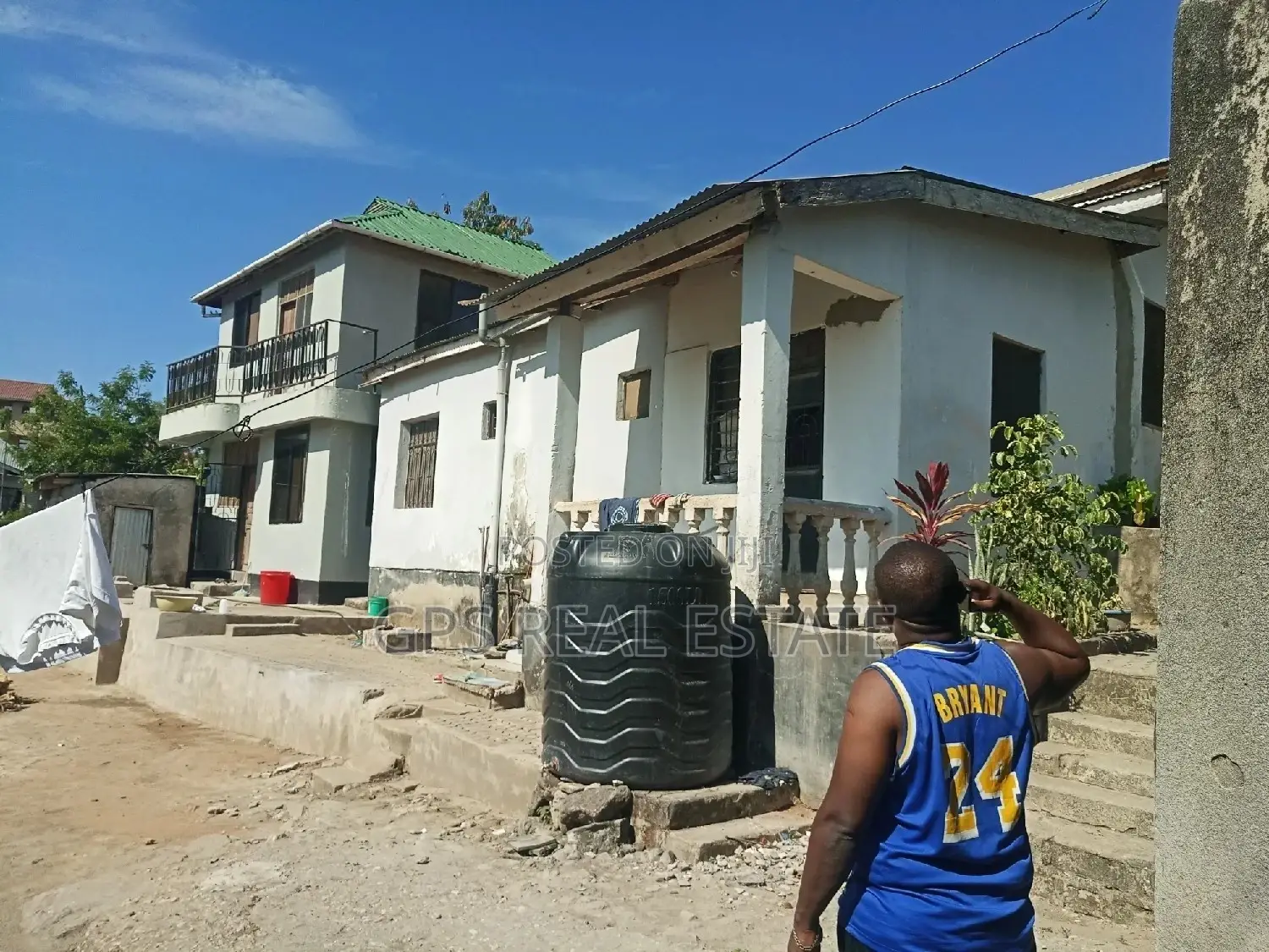 10bdrm House in Kimara, Kinondoni for Sale in Kinondoni