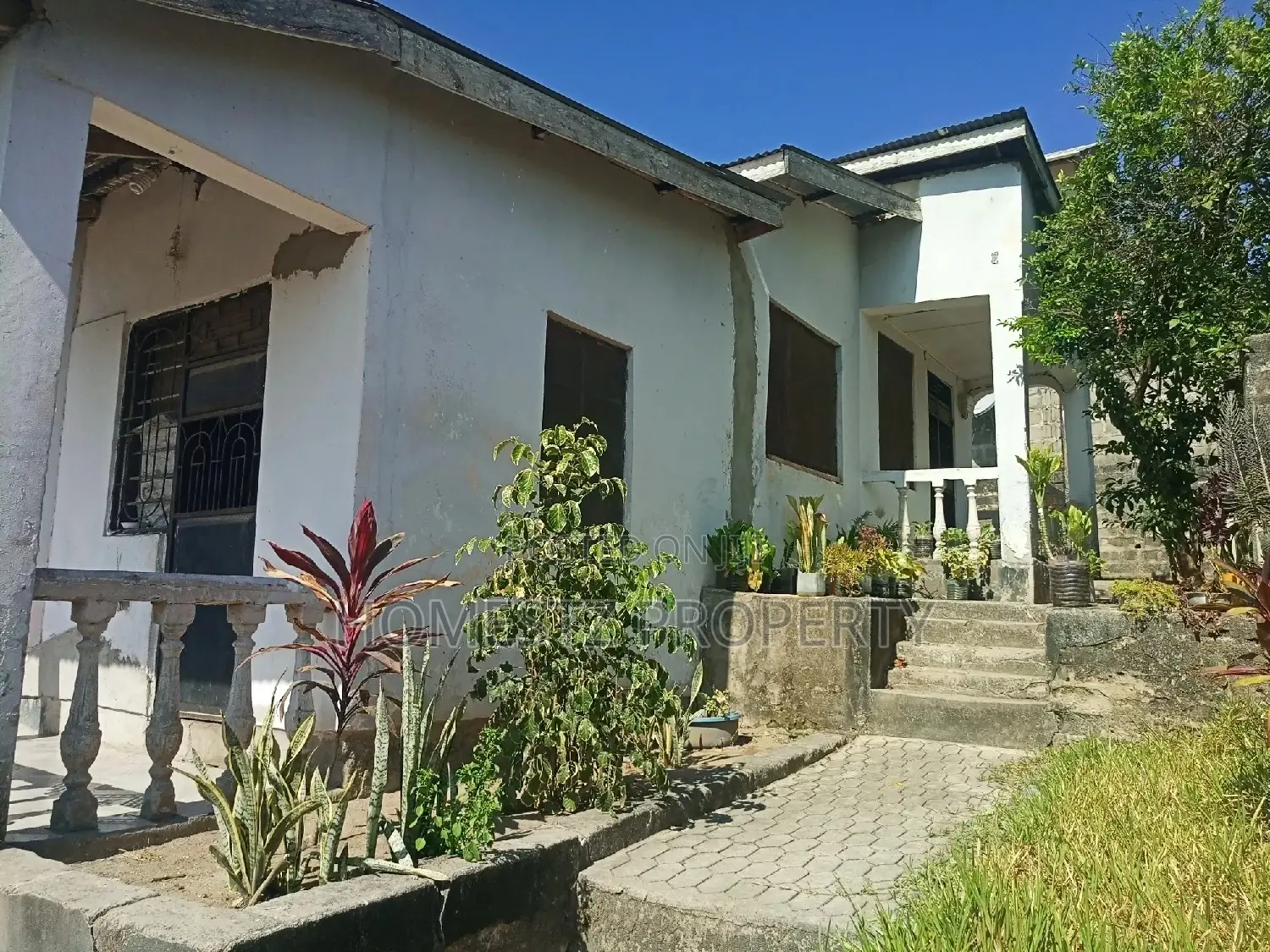10bdrm House in Kimara, Kinondoni for Sale in Kinondoni