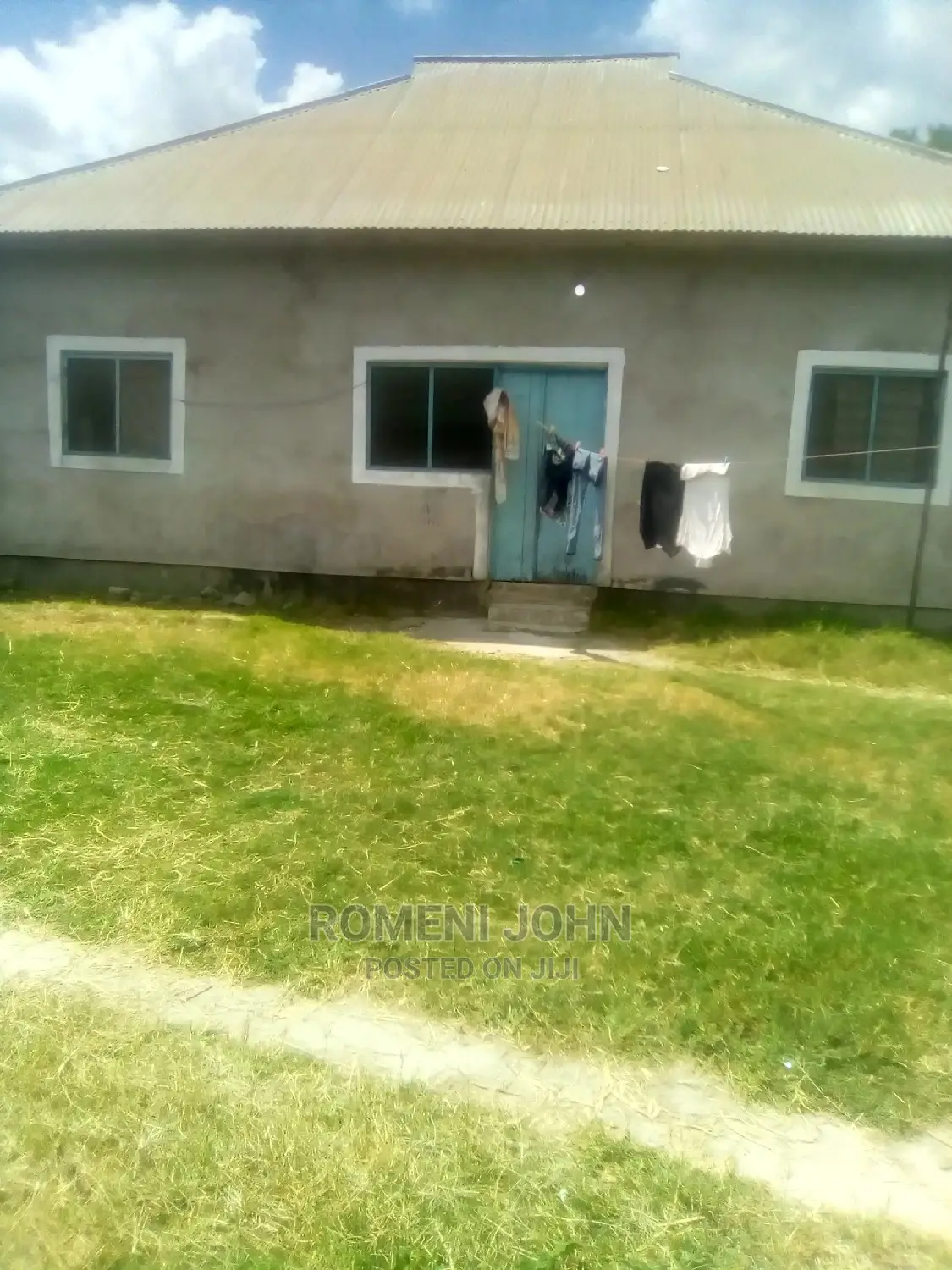 Furnished 8bdrm Townhouse/Terrace in Tanzania Daressalaam for Sale in Ukonga