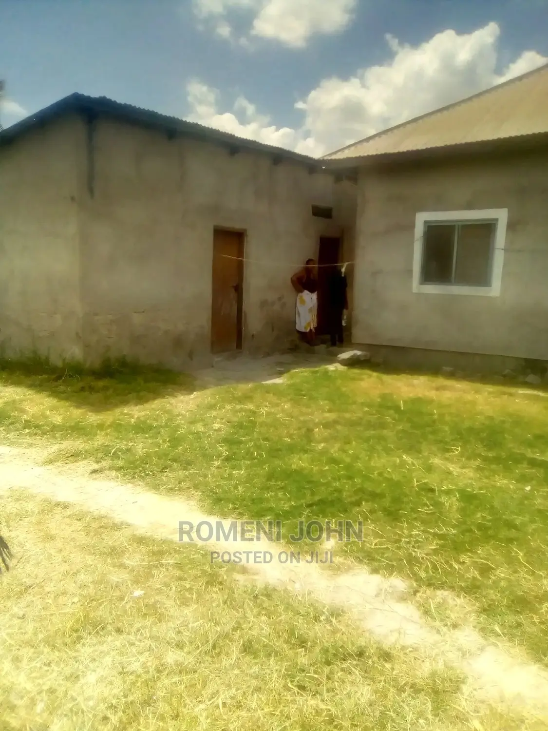 Furnished 8bdrm Townhouse/Terrace in Tanzania Daressalaam for Sale in Ukonga