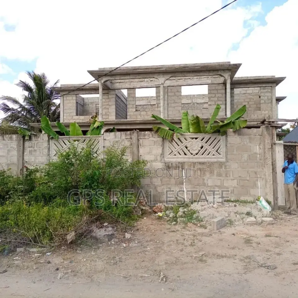 8bdrm House in Mbagala Mbande, Temeke for Sale in Temeke