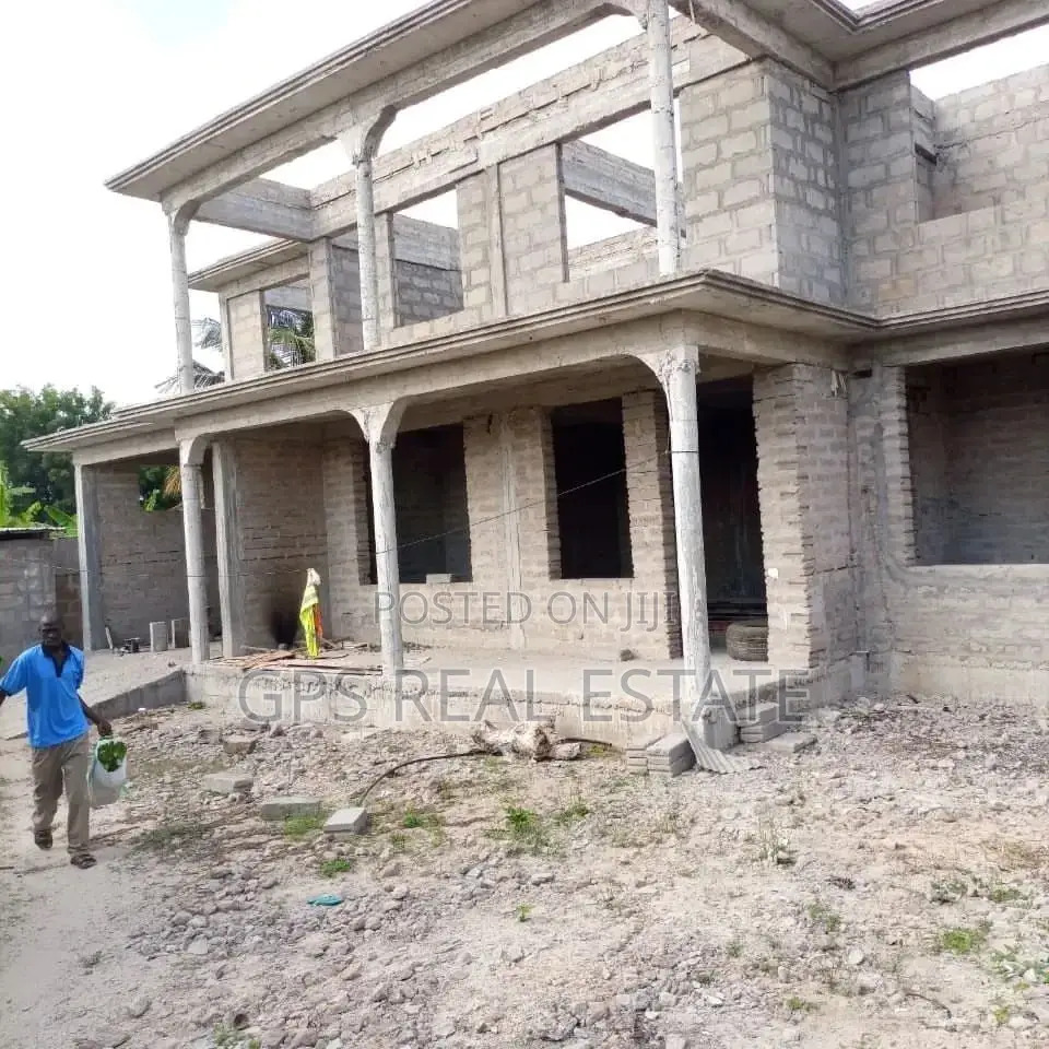 8bdrm House in Mbagala Mbande, Temeke for Sale in Temeke