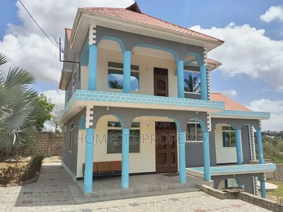 6bdrm House in Mbezi Mwisho, Kinondoni for Sale in Kinondoni