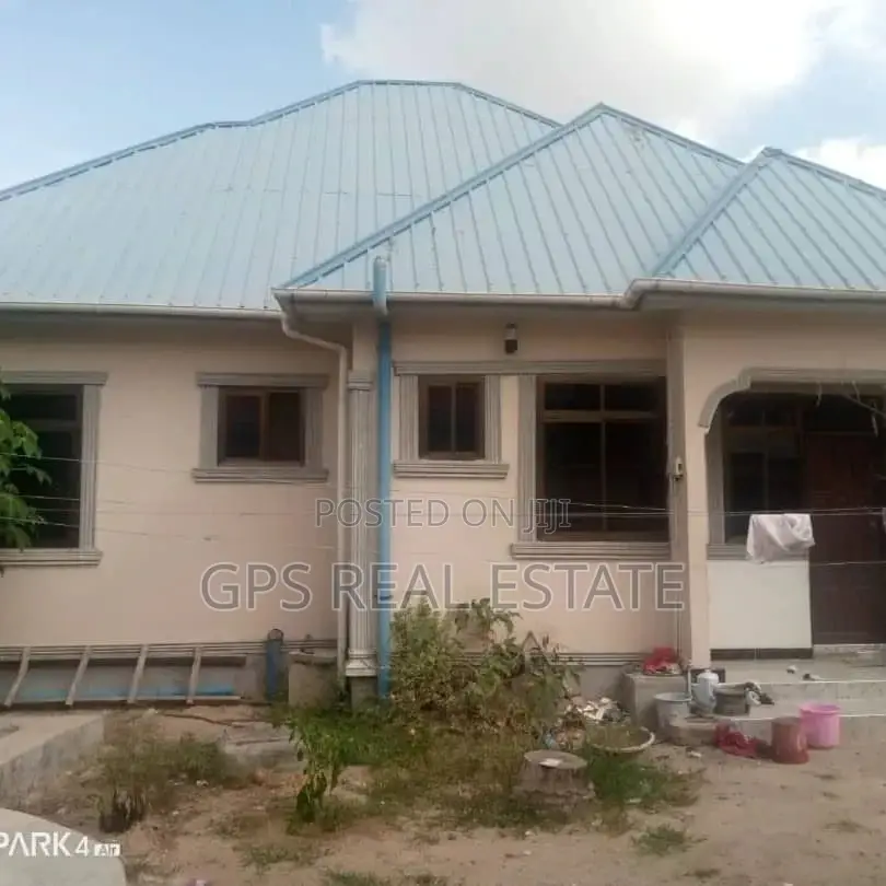 3bdrm House in Kivule Frem 10, Ilala for Sale in Ilala