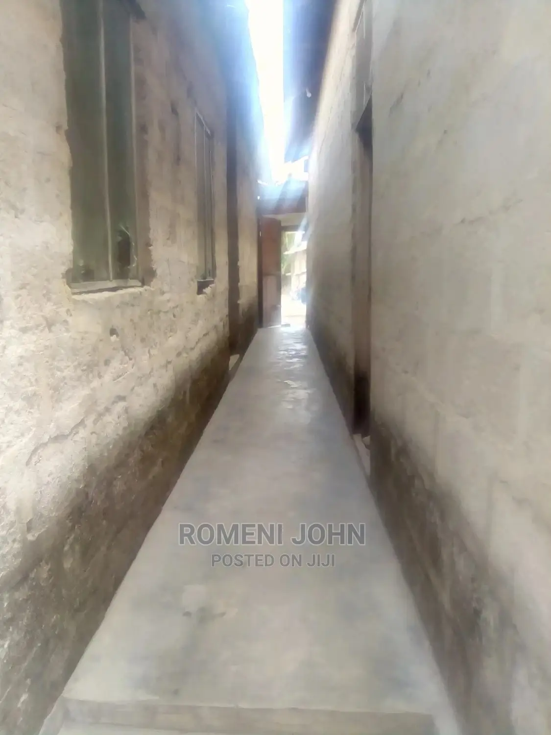 Furnished 10bdrm Townhouse/Terrace in Tanzania Daressalaam for Sale in Ukonga