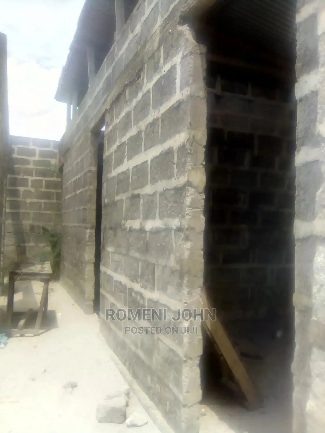 Furnished 10bdrm Townhouse/Terrace in Tanzania Daressalaam for Sale in Ukonga