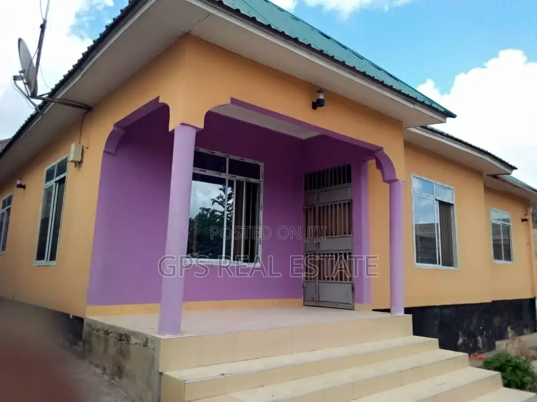 4bdrm House in Kwa Msuguri, Kinondoni for Sale in Kinondoni