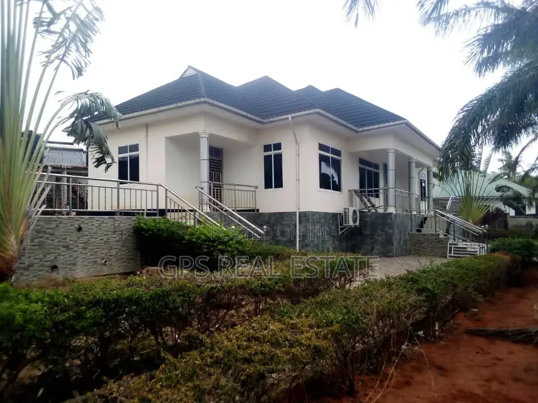 4bdrm House in Kwa Msuguri, Kinondoni for Sale in Kinondoni
