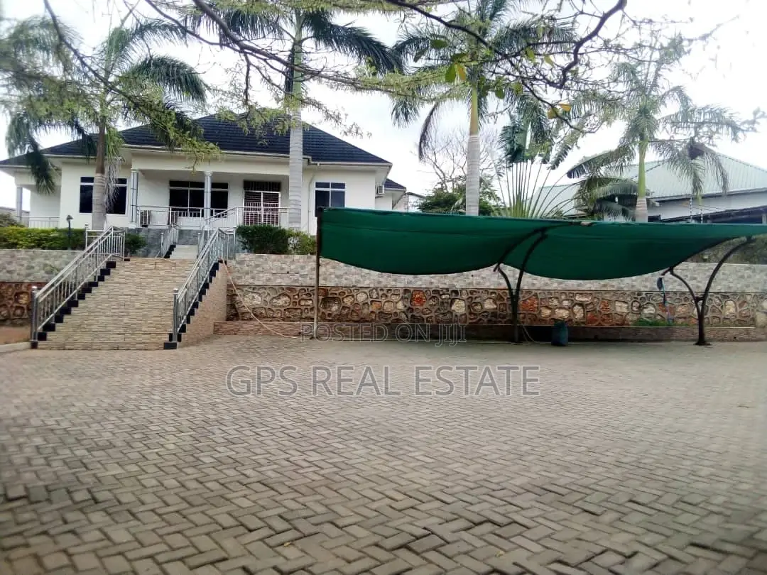 4bdrm House in Kwa Msuguri, Kinondoni for Sale in Kinondoni