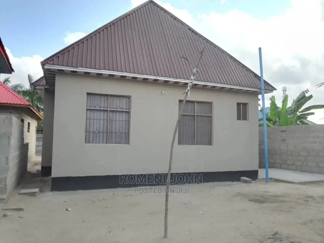 Furnished 4bdrm Townhouse/Terrace in Tanzania Daressalaam for Sale in Ukonga