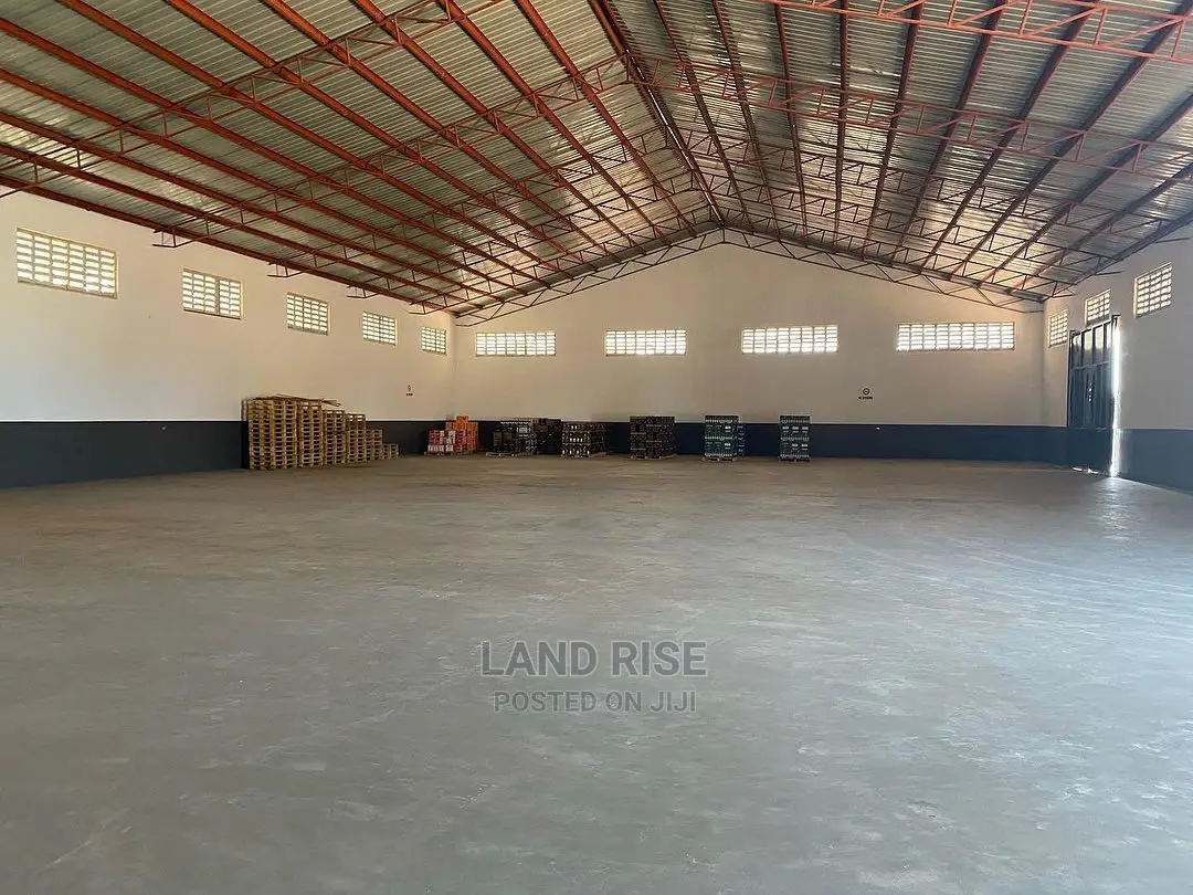Godown/Warehouse in Tegeta in Bunju