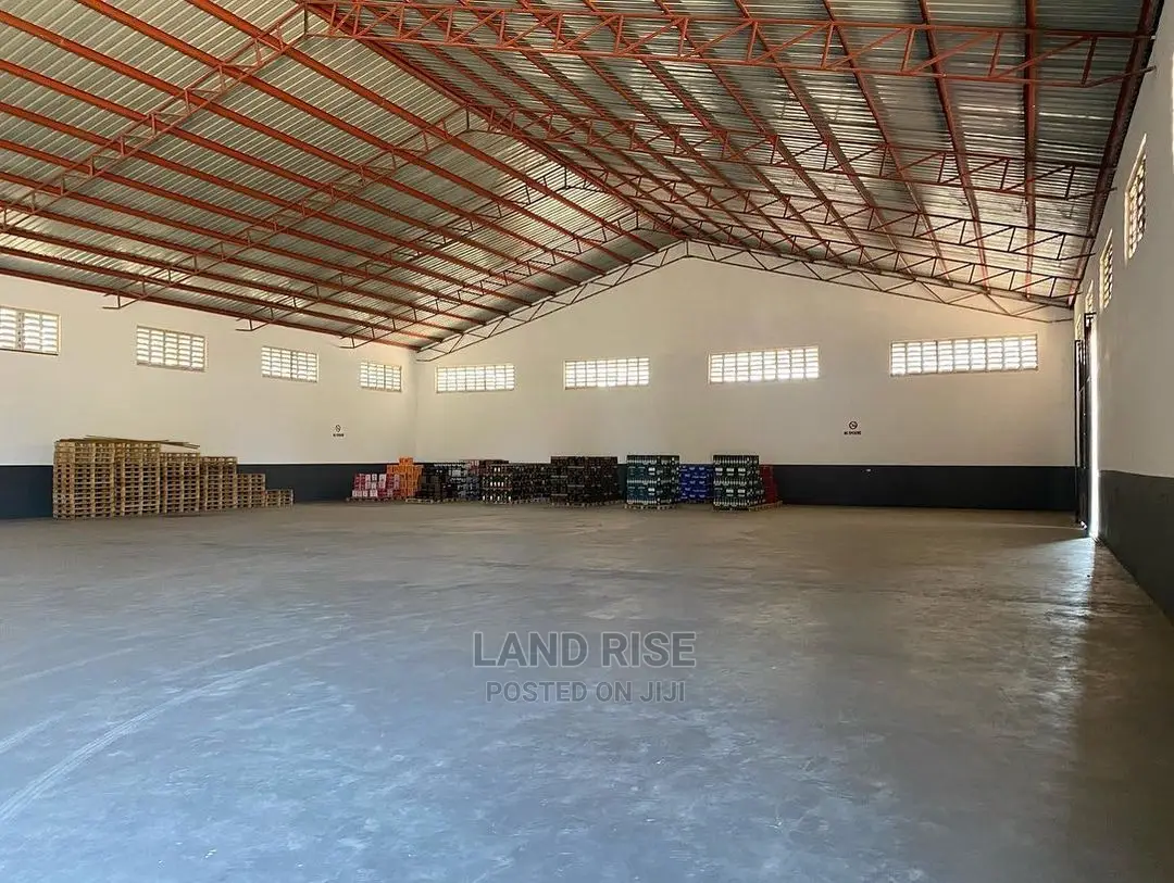 Godown/Warehouse in Tegeta in Bunju