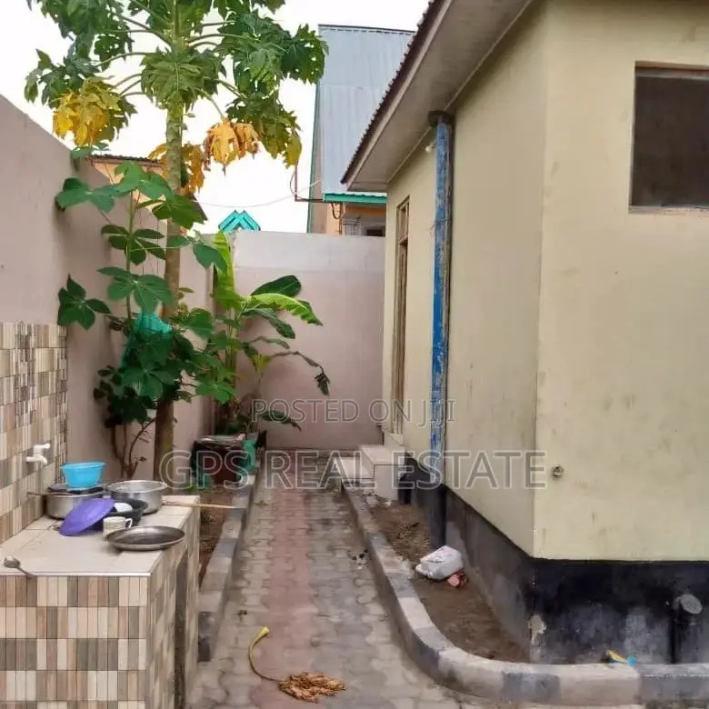 3bdrm House in Azam Complex, Chamazi for Sale in Chamazi