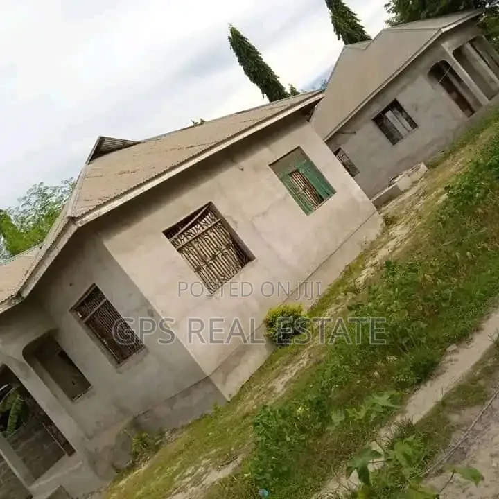 3bdrm House in Kitunda Kivule for Sale in Kitunda
