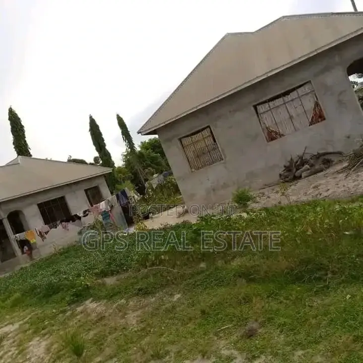 3bdrm House in Kitunda Kivule for Sale in Kitunda