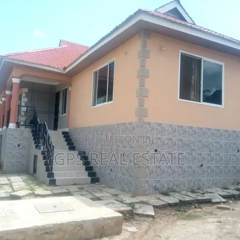 3bdrm House in Mbezi Louis, Kinondoni for Sale in Kinondoni