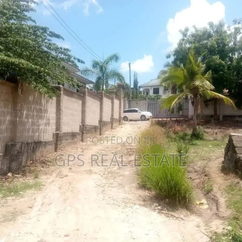 3bdrm House in Mbezi Louis, Kinondoni for Sale in Kinondoni