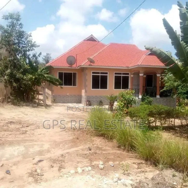 3bdrm House in Mbezi Louis, Kinondoni for Sale in Kinondoni