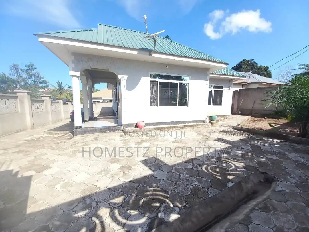 3bdrm House in Mbezi Msumi, Kinondoni for Sale in Kinondoni