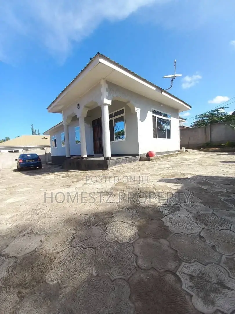 3bdrm House in Mbezi Msumi, Kinondoni for Sale in Kinondoni