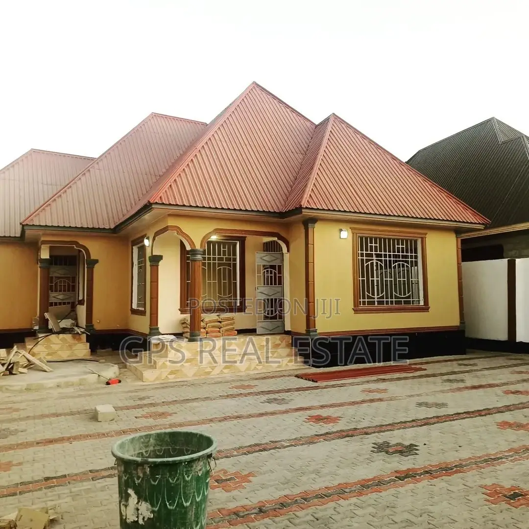 4bdrm House in Chamaz Mzambaraun, Temeke for Sale in Temeke