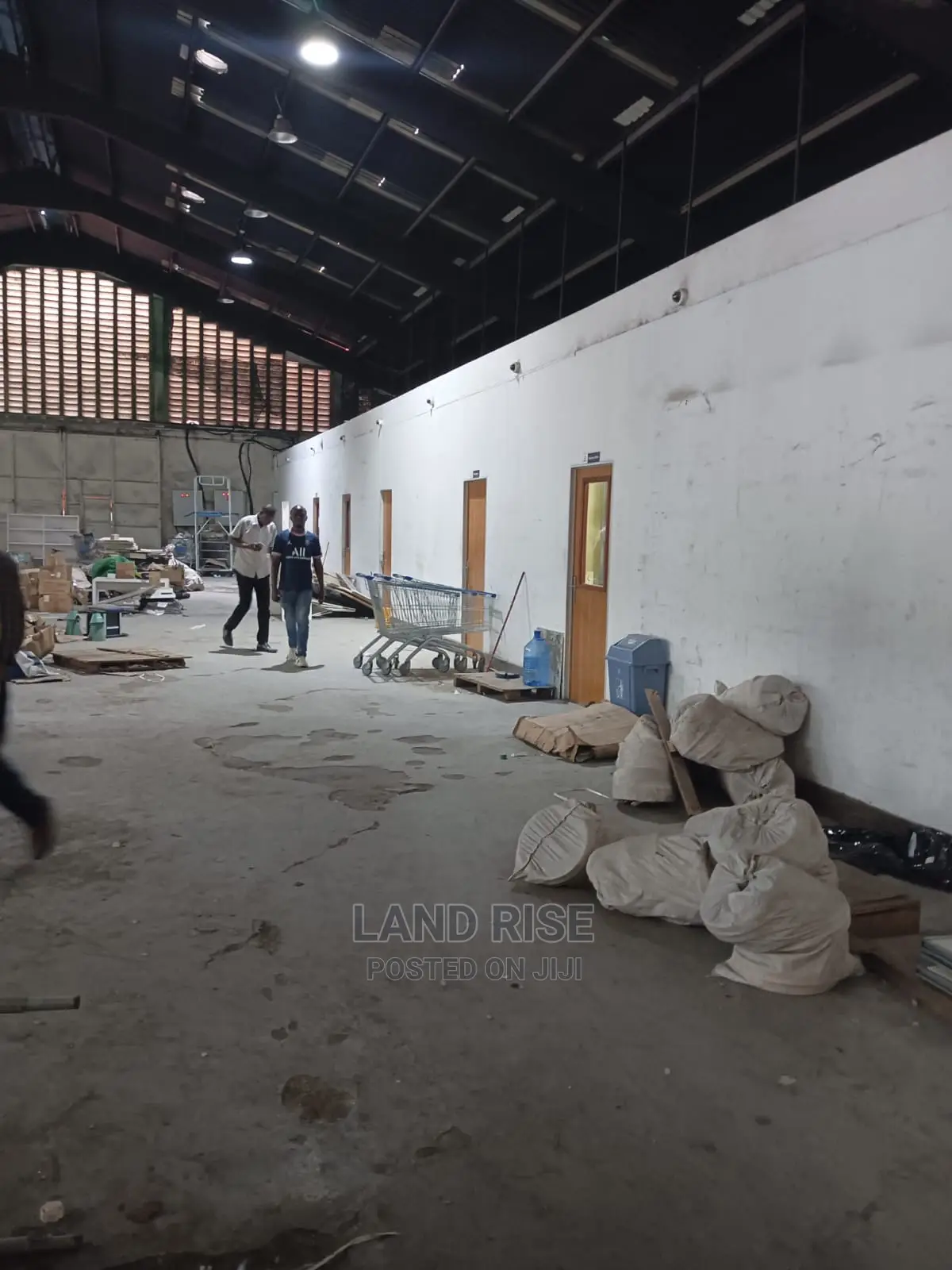 Warehouse With Yard in Vingunguti