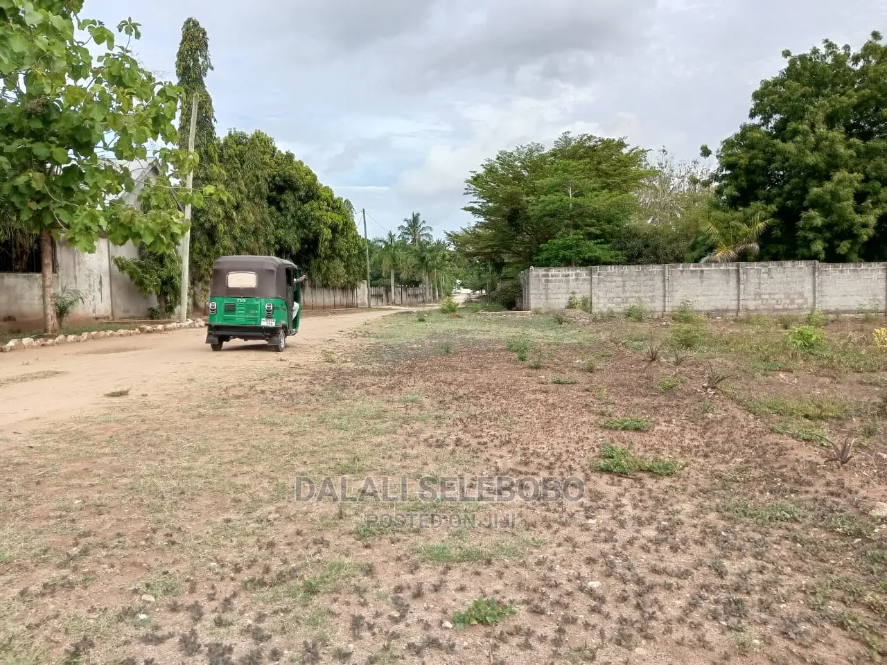 Plot at Kigamboni M90 in Kinondoni
